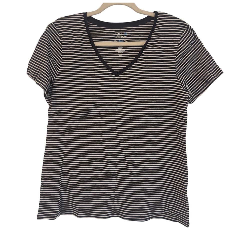 Croft & Barrow Womens Black White Striped V-Neck Short Sleeve Classic Tee M